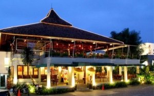 √ Riung Gili-Gili Bogor Tempat Makan Keluarga dengan Nuansa Alam dan Sajian Sunda yang Autentik