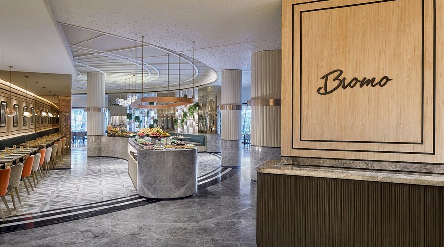 √ Kafe Bromo – Sheraton Surabaya Hotel & Towers