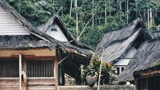 √ Kampung Naga – Tasikmalaya: Desa Adat dengan Tradisi yang Terjaga