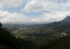 √ Gunung Banyak Batu Malang: Menikmati Keindahan Kota Batu dari Ketinggian Review & Info Tiket