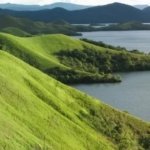 √ Danau Sentani: Permata Alam di Bawah Pegunungan Cycloop, Papua