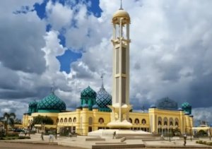 √ Masjid Agung Banjar – Kota Banjar: Ikon Religi dan Arsitektur Megah di Pusat Kota