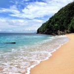 √ Pantai Base G Jayapura: Pesona Laut Biru dan Sejarah di Ujung Timur Indonesia