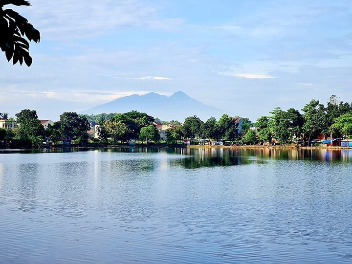 √ Situ Cilodong – Depok: Danau Tenang untuk Wisata Alam dan Rekreasi Keluarga