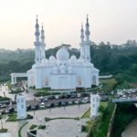 √ Masjid At-Thohir: Keindahan Arsitektur Modern di Cimanggis Depok