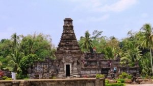 √ Candi Penataran Blitar: Warisan Sejarah Terbesar Kerajaan Majapahit di Jawa Timur Review & Info Tiket