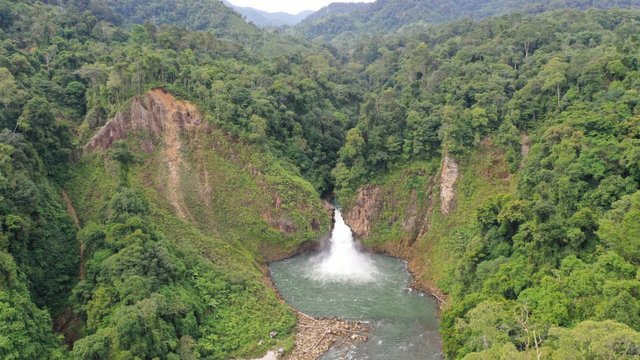 √ Air Terjun Kedabuhan – Keindahan Alam Tersembunyi di Aceh Tamiang