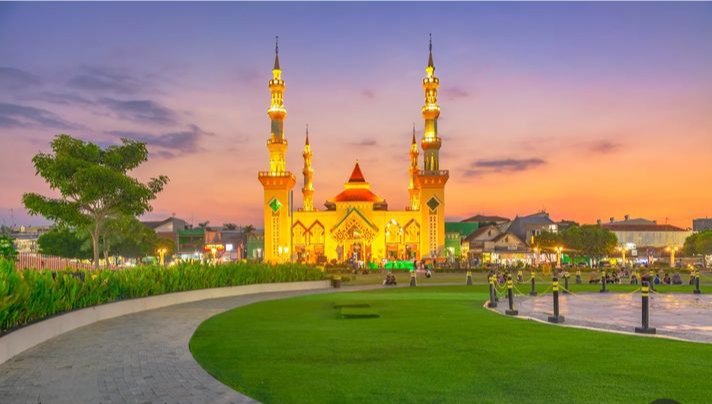 √ Masjid Agung Tegal: Ikon Religi dan Sejarah di Jantung Kota