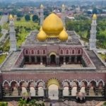 √ Masjid Dian Al-Mahri: Kemegahan Kubah Emas di Depok