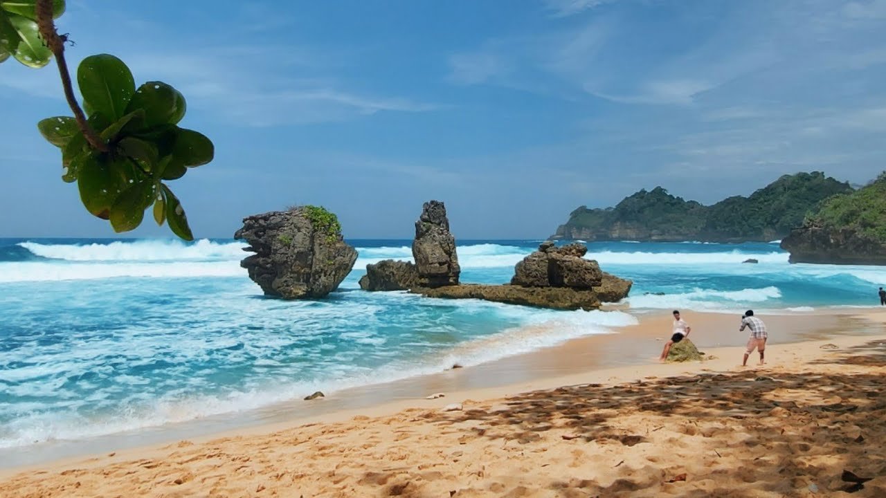 √ Pantai Selok: Pesona Alam Tersembunyi di Malang Selatan Review & Info Tiket