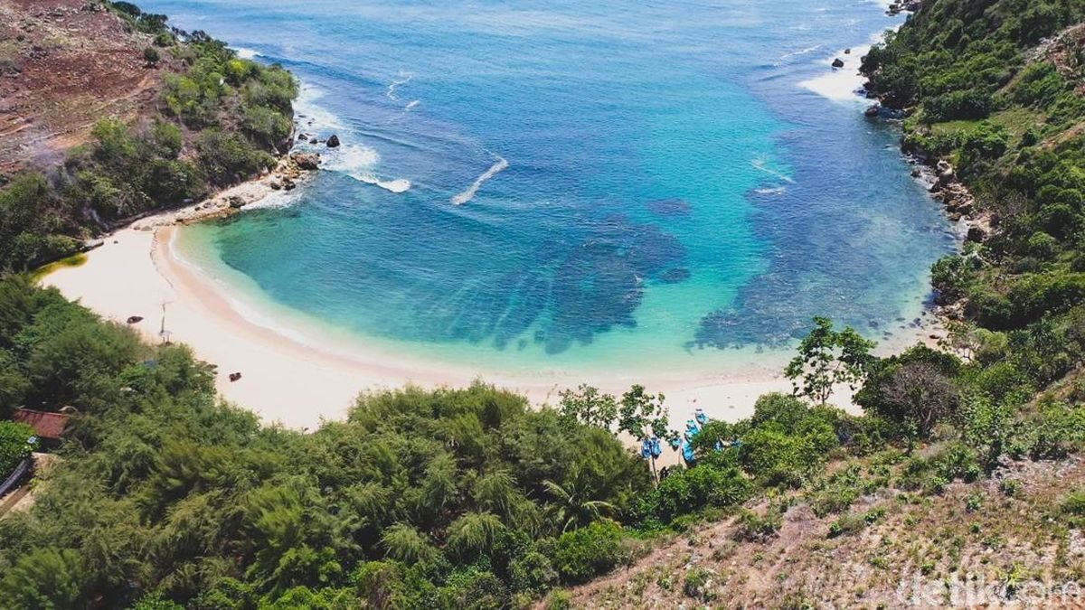 √ Pantai Tambakrejo: Surga Pasir Putih dan Ombak Tenang Review & Info Tiket