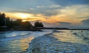 √ Pantai Muarareja Indah: Wisata Pantai Favorit di Tegal