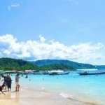√ Pantai Mutun: Keindahan Laut dan Wisata Keluarga Favorit di Lampung
