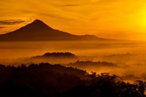 √ Bukit Barede: Spot Sunrise Eksotis Dekat Candi Borobudur