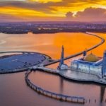 √ Masjid Al-Alam Kendari: Wisata Religi & Ikon Arsitektur Modern, Review & Info Lengkap