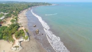 √ Pantai Batu Saung: Surga Tersembunyi di Anyer, Banten,Review & Info Tiket