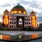 √ Masjid Raya Darussalam Singkawang: Panduan Lengkap Wisata Religi, Review & Info Lengkap