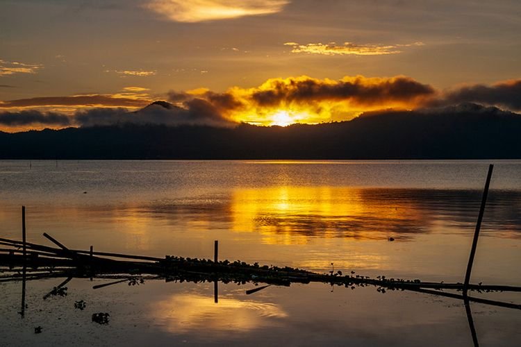 √ Danau Tondano: Keindahan Alam dan Pesona Wisata di Sulawesi Utara,Review & Info Tiket