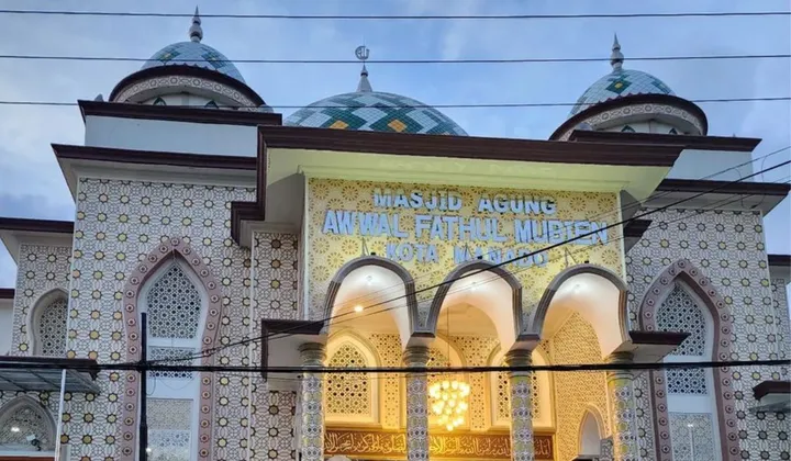 √ Masjid Raya Ahmad Yani Manado: Landmark Religi & Ikon Arsitektur Kota Manado,Review & Info Tiket