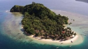 √ Pulau Pombo Ambon: Spot Tropis Favorit Keluarga, Review & Info Lengkap