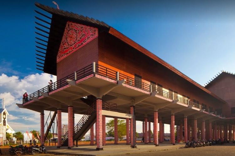 √ Rumah Betang Radakng: Wisata Budaya & Ikon Adat Dayak Paling Megah di Pontianak, Review & Info Lengkap
