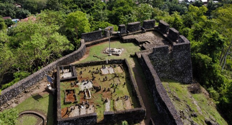 √ Benteng Keraton Buton: Sejarah, Pesona, & Panduan Wisata Lengkap, Review & Info Lengkap