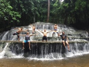 √ Air Terjun Molimpungan: Pesona Alam Tersembunyi di Bitung yang Menyegarkan,Review & Info Tiket