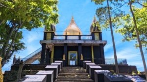 √ Masjid Walima Emas Bongo: Keindahan Arsitektur Islami & Destinasi Wisata Religi, Review & Info