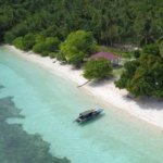 √ Pantai Pasir Panjang Singkawang: Destinasi Wisata Pantai, Spot Foto, Aktivitas, Review & Info Lengkap