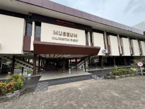 √ Museum Negeri Kalimantan Barat: Sejarah, Koleksi Budaya, Review & Info Lengkap