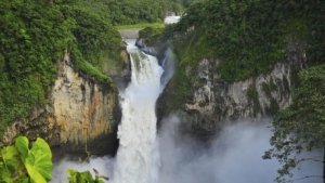 √ Air Terjun Kinaris: Pesona Alam Tersembunyi di Sulawesi Utara yang Menyegarkan,Review & Info Tiket