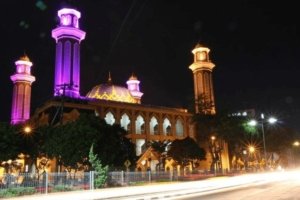 √ Masjid Agung Balikpapan: Ikon Religi dengan Arsitektur Megah & Suasana Ibadah yang Menenangkan, Review & Info Lengkap