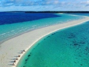 √ Pantai Ngurtafur Ambon: Wisata Pantai & Aktivitas Seru, Review & Info Lengkap