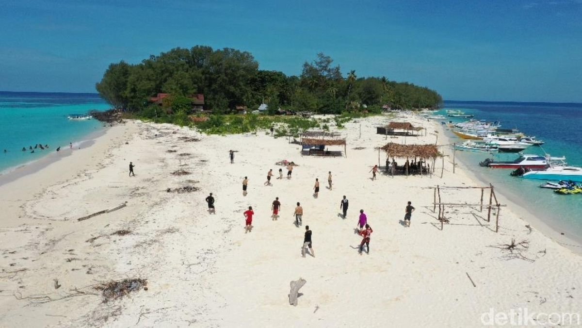 √ Pantai Pasir Panjang: Wisata Pantai Eksotis & Aktivitas Seru di Singkawang, Review & Info Lengkap