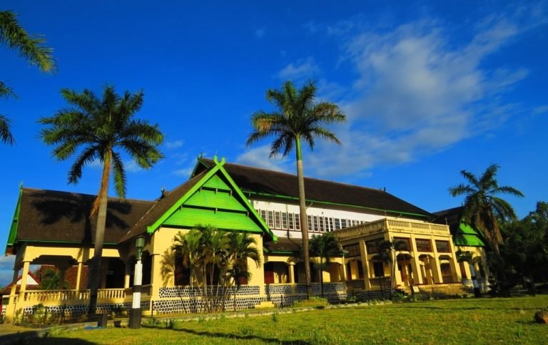 √ Museum Asi Mbojo: Wisata Sejarah & Budaya Kesultanan Bima, Review & Info Lengkap