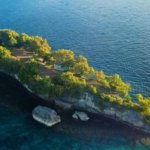 √ Pulau Bando: Pulau Kecil Tenang dengan Panorama Laut Jernih, Review & Info Lengkap