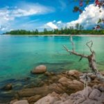 √ Pantai Trikora: Pesona Biru Jernih di Pulau Bintan, Review & Info Lengkap