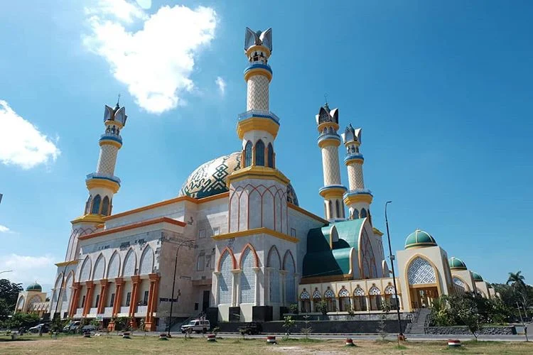 √ Masjid Raya Hubbul Wathan: Ikon Islam Modern NTB di Kawasan Islamic Center, Review & Info Lengkap