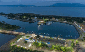 √ Pantai Boom Banyuwangi: Pantai Legendaris dengan Latar Selat Bali, Review & Info Lengkap