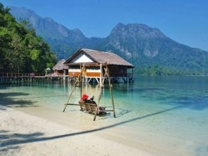 √ Pantai Öriwö: Pesona Alam Laut & Aktivitas Keluarga di Nias, Review & Info Lengkap