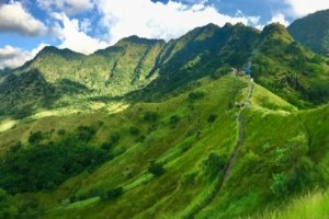 √ Bukit Kursi: Panorama Tinggi yang Menyegarkan di Kepulauan Riau, Review & Info Lengkap