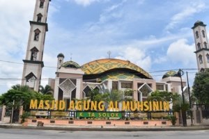 √ Masjid Agung Al‑Muhsinin Solok: Wisata Religi & Arsitektur Megah, Review & Info Lengkap