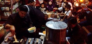 √ Bandros Ata Sukabumi: Camilan Hangat dengan Rasa Tradisional yang Selalu Bikin Rindu, Review & Info Lengkap