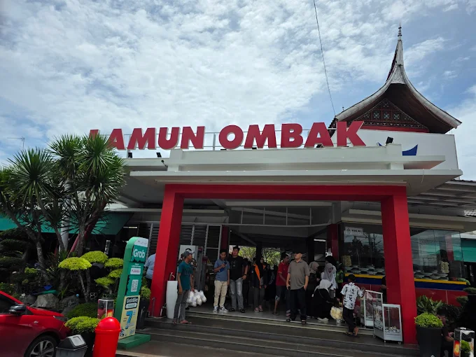 √ Lamun Ombak Kuliner Padang Autentik dengan Cita Rasa Kaya Rempah di Setiap Hidangan, Review & Info Lengkap