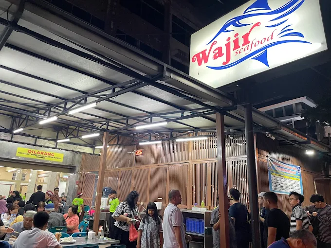 √ Wajir Seafood Medan: Seafood Segar dengan Bumbu Khas yang Menggugah Selera, Review & Info Lengkap