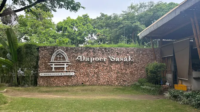 √ Dapoer Sasak Restaurant: Masakan Lombok Autentik yang Menggoda Selera, Review & Info Lengkap
